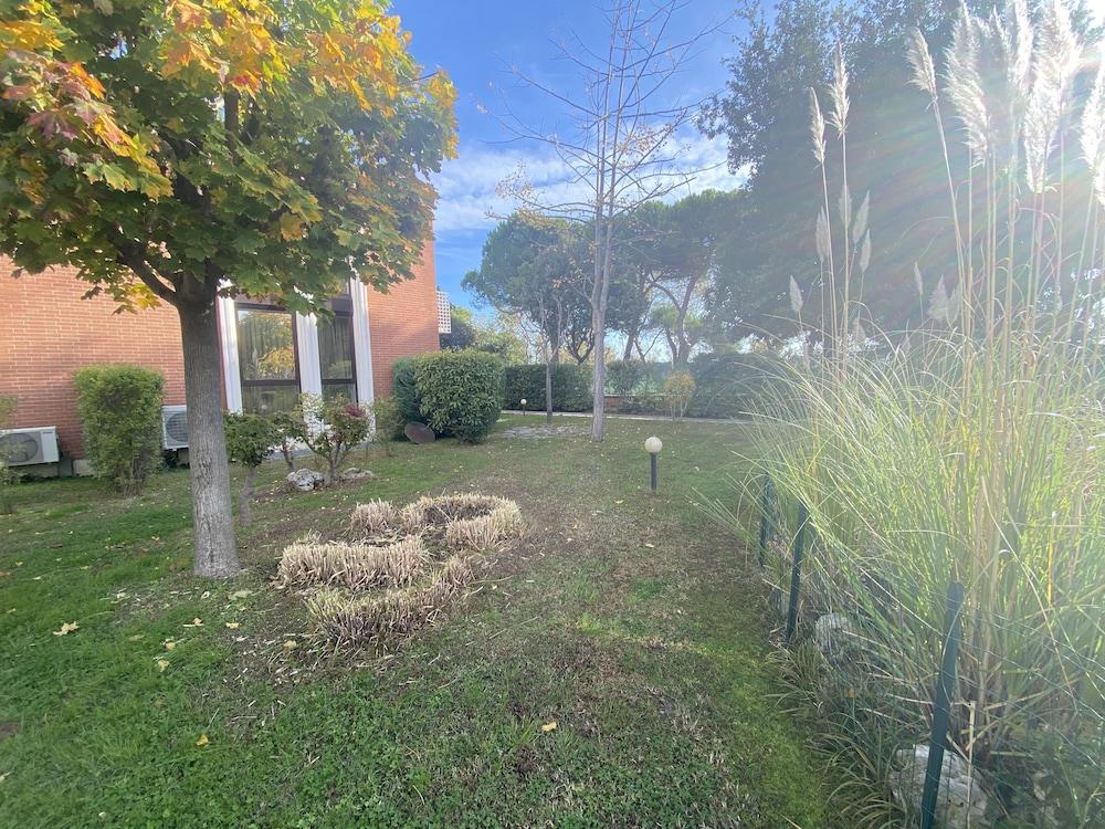 Db Villas Le Ville Del Lido Resort Lido di Venezia Exterior foto