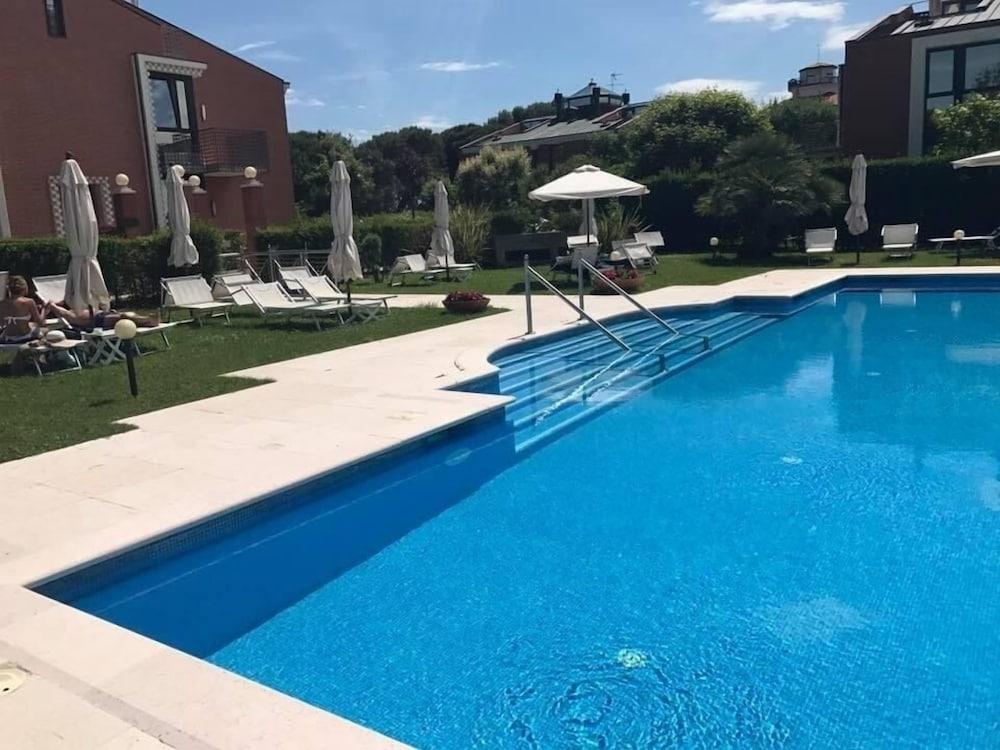 Db Villas Le Ville Del Lido Resort Lido di Venezia Exterior foto