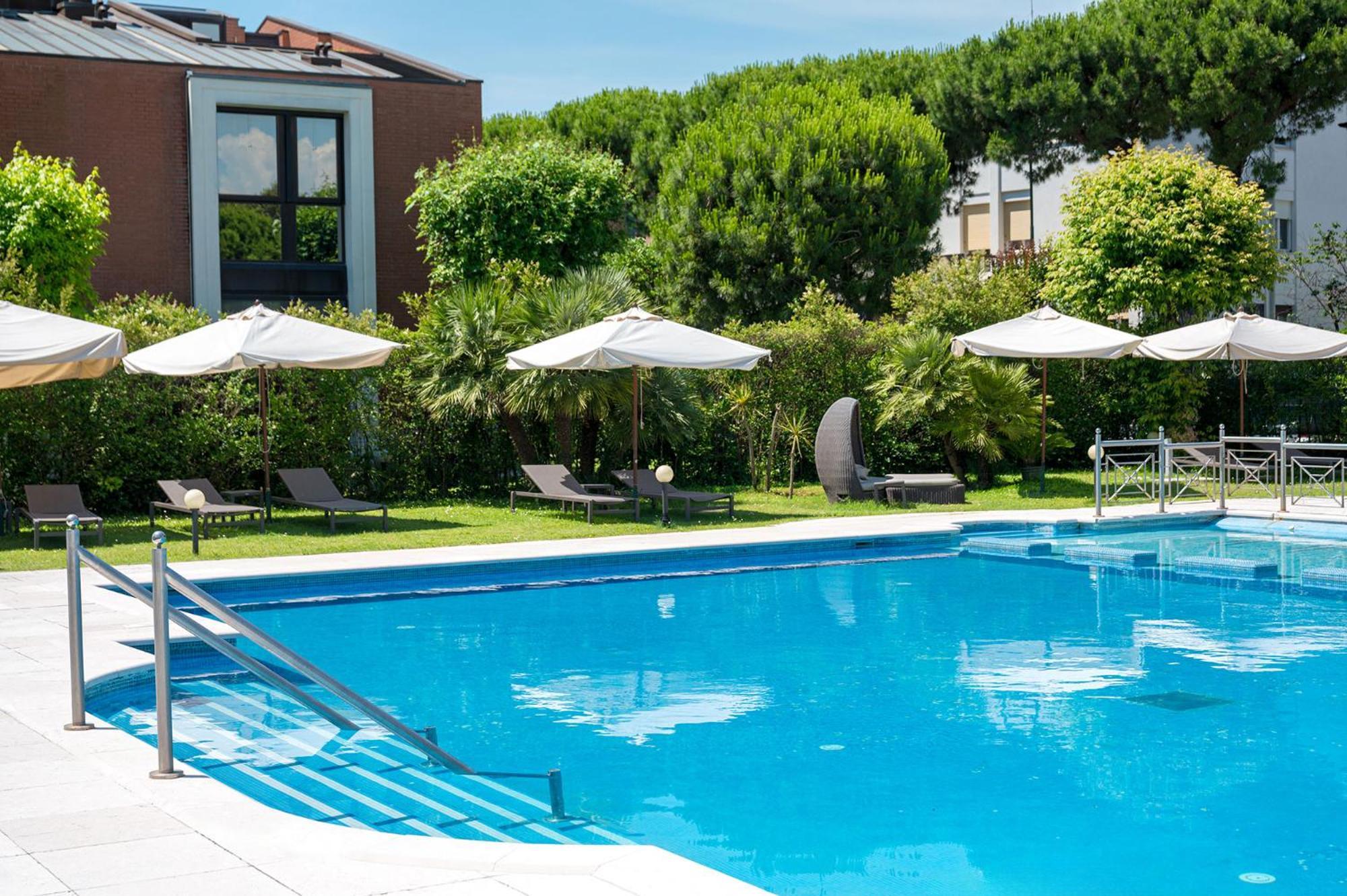 Db Villas Le Ville Del Lido Resort Lido di Venezia Exterior foto