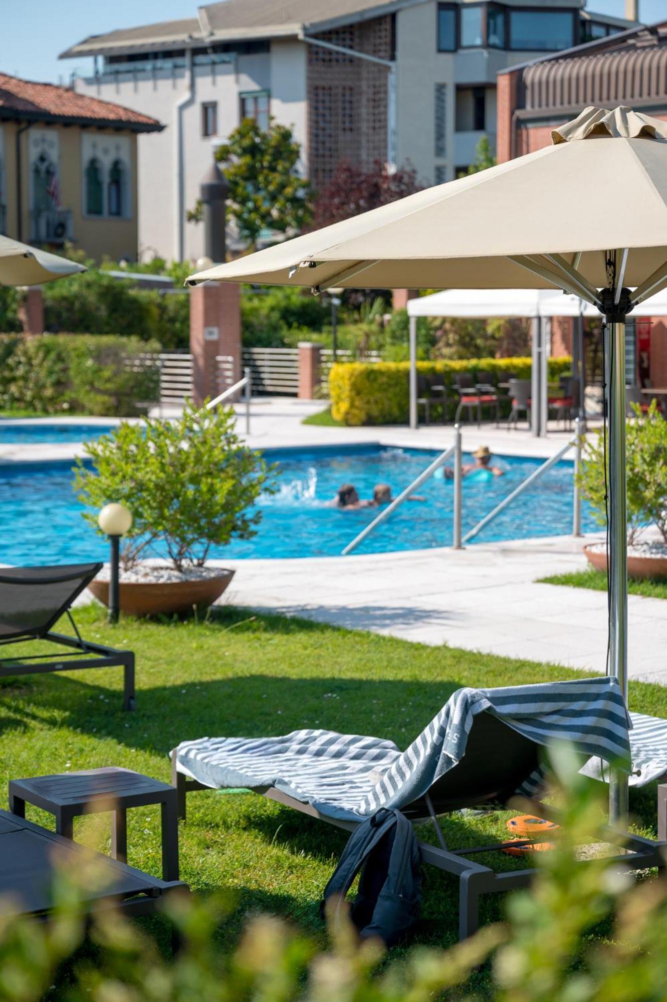 Db Villas Le Ville Del Lido Resort Lido di Venezia Exterior foto