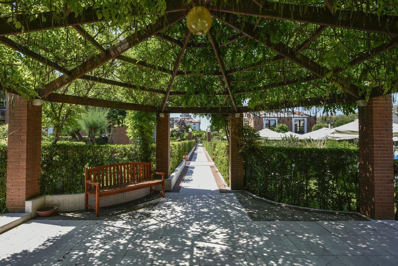 Db Villas Le Ville Del Lido Resort Lido di Venezia Exterior foto