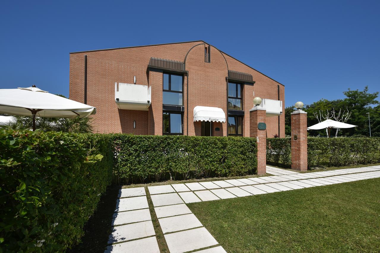 Db Villas Le Ville Del Lido Resort Lido di Venezia Exterior foto